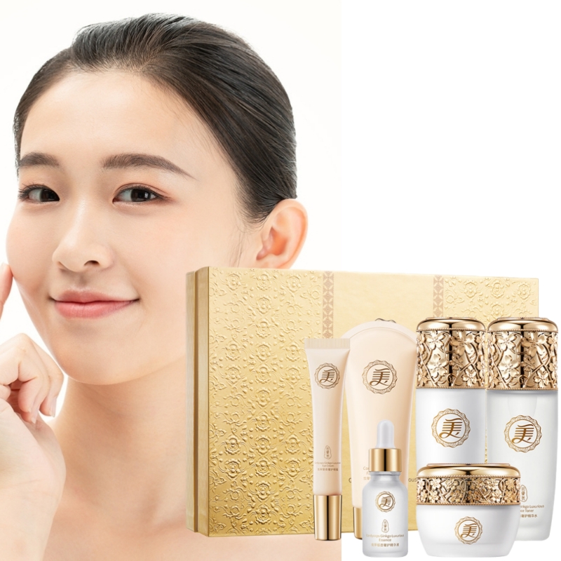 Набор из шести средств для рос – обзор и цена Luxury Skincare Kit